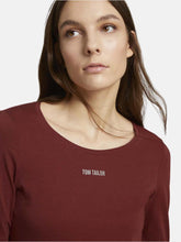 Majica dugih rukava s malim logotipom na prsima